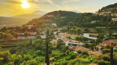 frankrijk_provence_saint-paul-de-vence_uitzicht-zonsondergang_getty