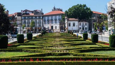 Portugal_Douro_cruises_Vasco da Gama_stad Guimares 03_copyright