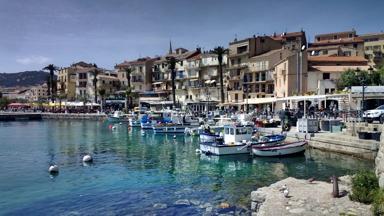 frankrijk_corsica_calvi_haven_restaurants_kade_pixabay