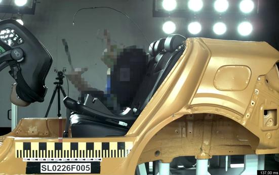 ANWB waarschuwt voor 8 gevaarlijke autostoeltjes