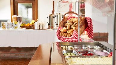 Oostenrijk_Wald_In_Pinzgau_Hotel_Pinzger_Stubn_Ontbijtbuffet