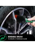 Diepe reiniging van velgen met speciale borstel