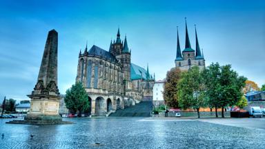 duitsland_thuringen_erfurt_obelisk_kathedraal_st-severus-kerk_plein_getty-637693012