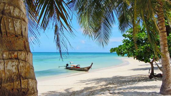 thailand_zuid-thailand_ao-nang_koh-mai-phai_boot-op-strand_w.jpg