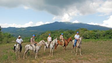 costa-rica_rincon-de-la-vieja_paardrijden_groep_w