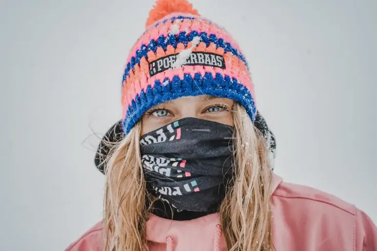 Zwart Logo - Nekwarmer