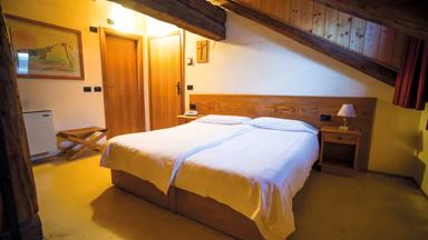 Hotel_Italië_Dolomieten_Passo_Tonale_Hotel_Mirandola_kamer_a