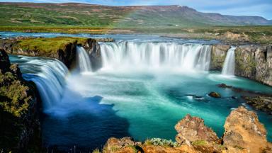 ijsland_selfoss_dettifoss-waterval_regenboog_shutterstock