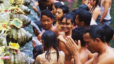 indonesie_bali_tirta-empul-tempel_baden_bidden_1_w.jpg