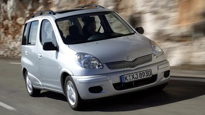 Toyota Yaris Verso I 1e facelift