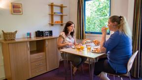 Vakantiepark_Nederland_Dwingeloo_Drenthe_ RCN De Noordster_type jupiter woonkamer_H