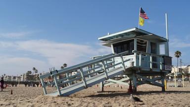 verenigde-staten_californie_los-angeles_strand_lifeguard_strandwacht_huisje_w