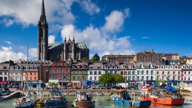 ierland_cork_cobh_haven_boten_kathedraal_kleur_water_getty