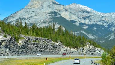 canada_alberta_banff_snelweg_bergen_roadtrip_b