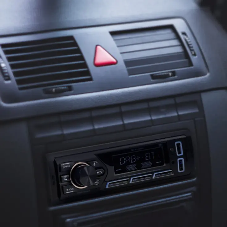 1-DIN DAB+ Bluetooth Autoradio 4x55W USB