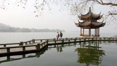 china_zhejiang_hangzhou_west-meer_brug_koppel_a_jpg