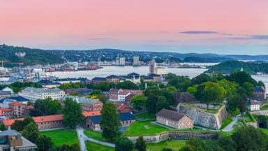 noorwegen_oslo_uitzicht-op-oslofjord-en-akershus-shutterstock_317335601