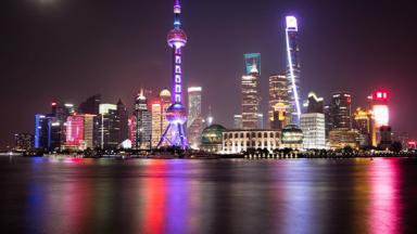china_shanghai_skyline_avond_o