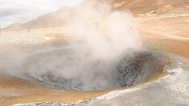 ijsland_myvatn_zwavelveld_mensen_eigen productie