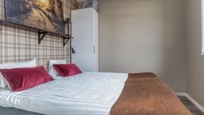 zweden_midden-zweden_fredriksberg_safsen-resort_driekamerappartement_slaapkamer