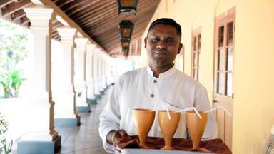 sri lanka_algemeen_mensen_man_hotel_shutterstock