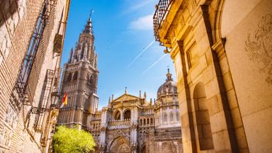 spanje_toledo_kathedraal_voorkant_shutterstock