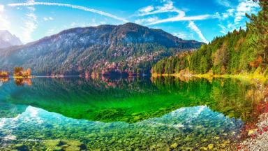 Eibsee_Zugspitze_Garmisch-Partenkirchen_Beieren_Duitsland_GettyImages-1197925851