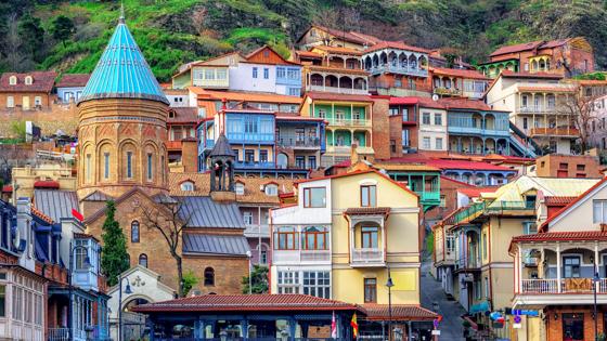 georgie_tbilisi_gekleurd-huis_toren_shutterstock