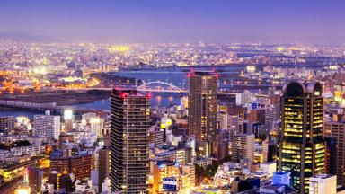 japan_osaka_stad_skyline_shutterstock