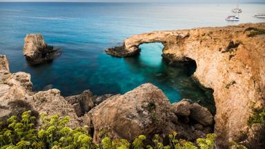 cyprus_rotsboog-van-ayia-napa_shutterstock_324412754