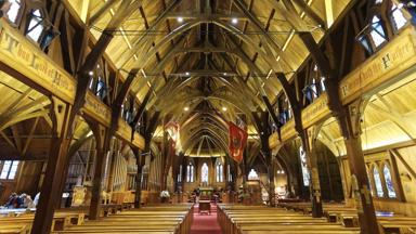 nieuw-zeeland_noordereiland_wellington_st-pauls-church_kerk_interieur_hout_pixabay