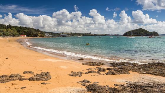 nieuw-zeeland_paihia_bay-of-islands_strand_b.jpg