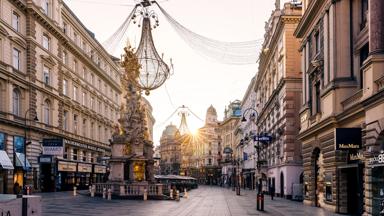 oostenrijk_wenen_wenen_graben_winkelstraat_GettyImages-1354060453