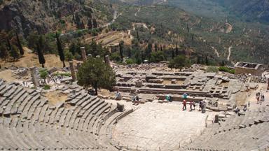 griekenland_delphi_amphitheater_uitzicht_f.jpg