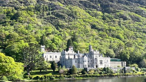 Ierland-county-galway-connemara-kylemore-abbey