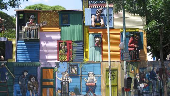 argentinie_groot-buenos aires_buenos aires_la-boca_arbeiderswijk_kleur_shutterstock