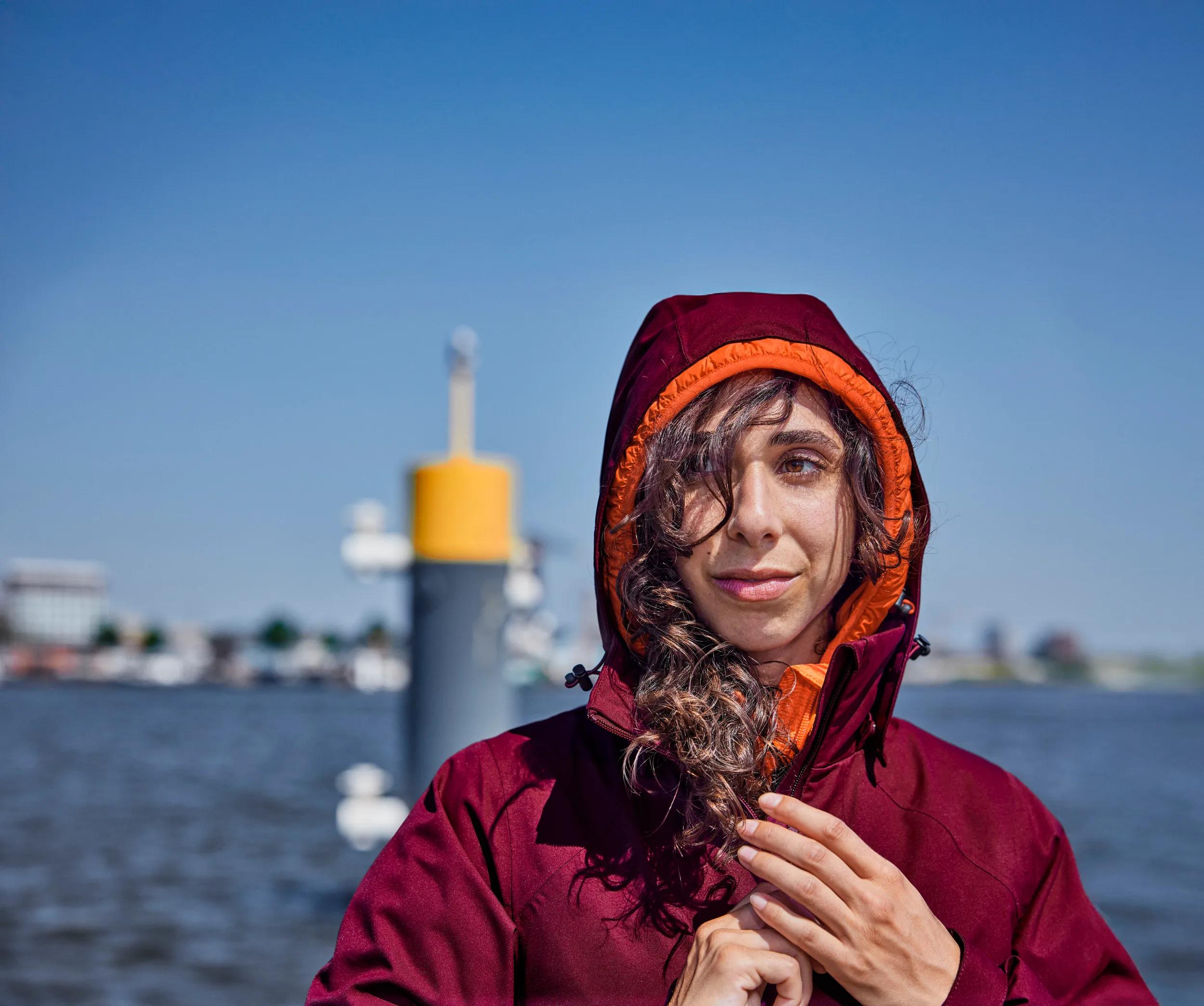 Het slimme van laagjes? Jij bepaalt! Mix-en-match tussen verschillende materialen en modellen om tot de perfecte outdoor outfit te komen. Human Nature en onze partners hebben alles wat je zoekt.