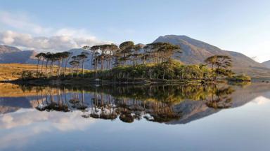 ierland_county-galway_connemara_derryclare-lough_meer_tourism_ireland