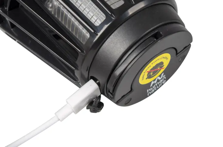 Campinglamp + insectenvanger