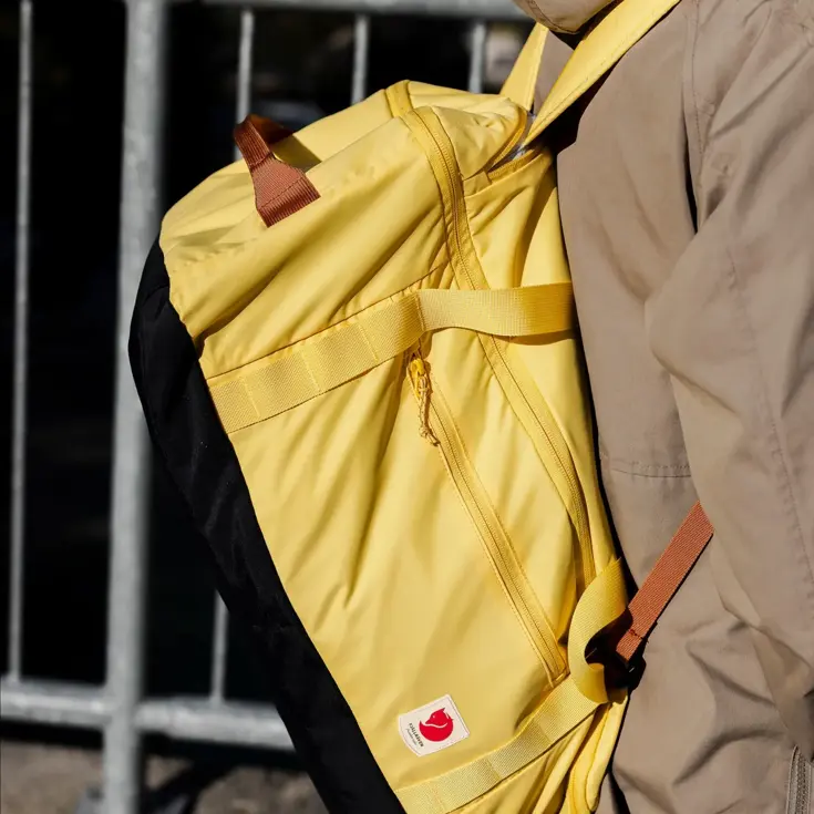 Fjallraven High Coast Duffel 36 mellow yellow