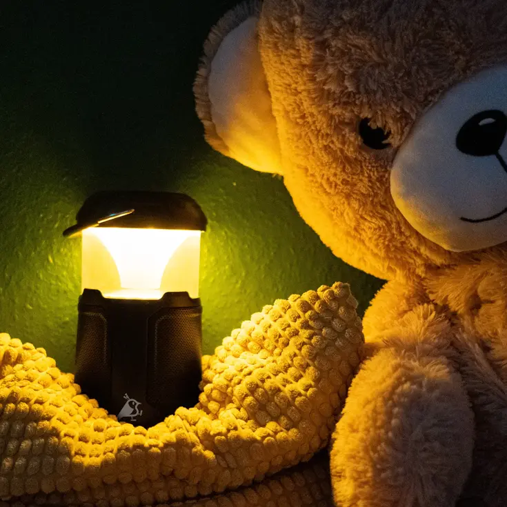 Campinglamp met powerbank en speaker