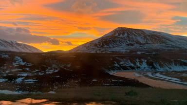 Noord-IJsland-winter-bergen-Akureyri-h