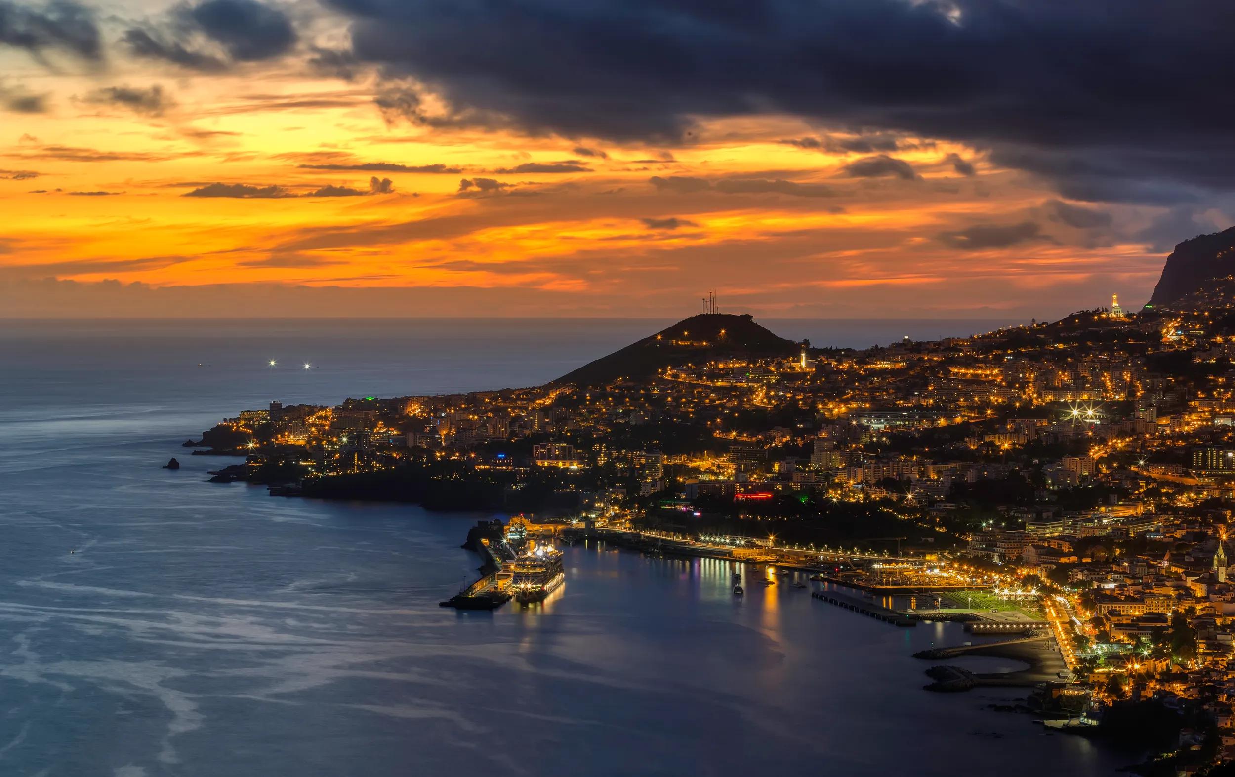 Beelden komen van Turismo do Portugal in Madeira.

Iedere foto heeft zijn eigen naam en copyright, die wij dienen te gebruiken.