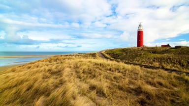 nederland_noord-holland_texel_vuurtoren_strand_duin_zee_getty-903464494