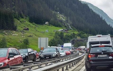 Grote verkeershinder bij Gotthardtunnel verwacht