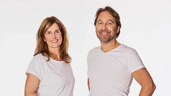 Man en vrouw gekleed in Bike boxer en t-shirt