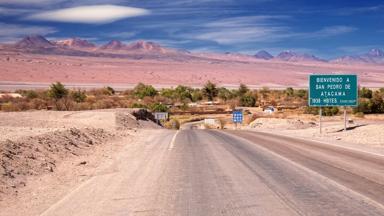 chili_san-pedro-de-atacama_weg_landschap_b.jpg