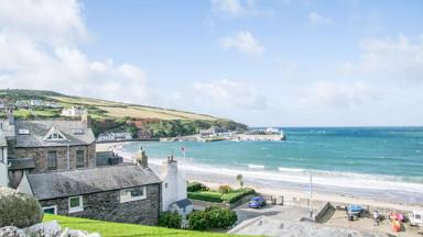 isle-of-man_algemeen_port-erin_vakantie-isle-of-man_uitzicht_haven_zee_shutterstock