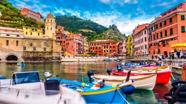 italie_ligurie_cinque-terre_vernazza_pier_shutterstock