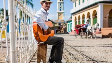 cuba_trinidad_straatmuzikant_GettyImages-717168005